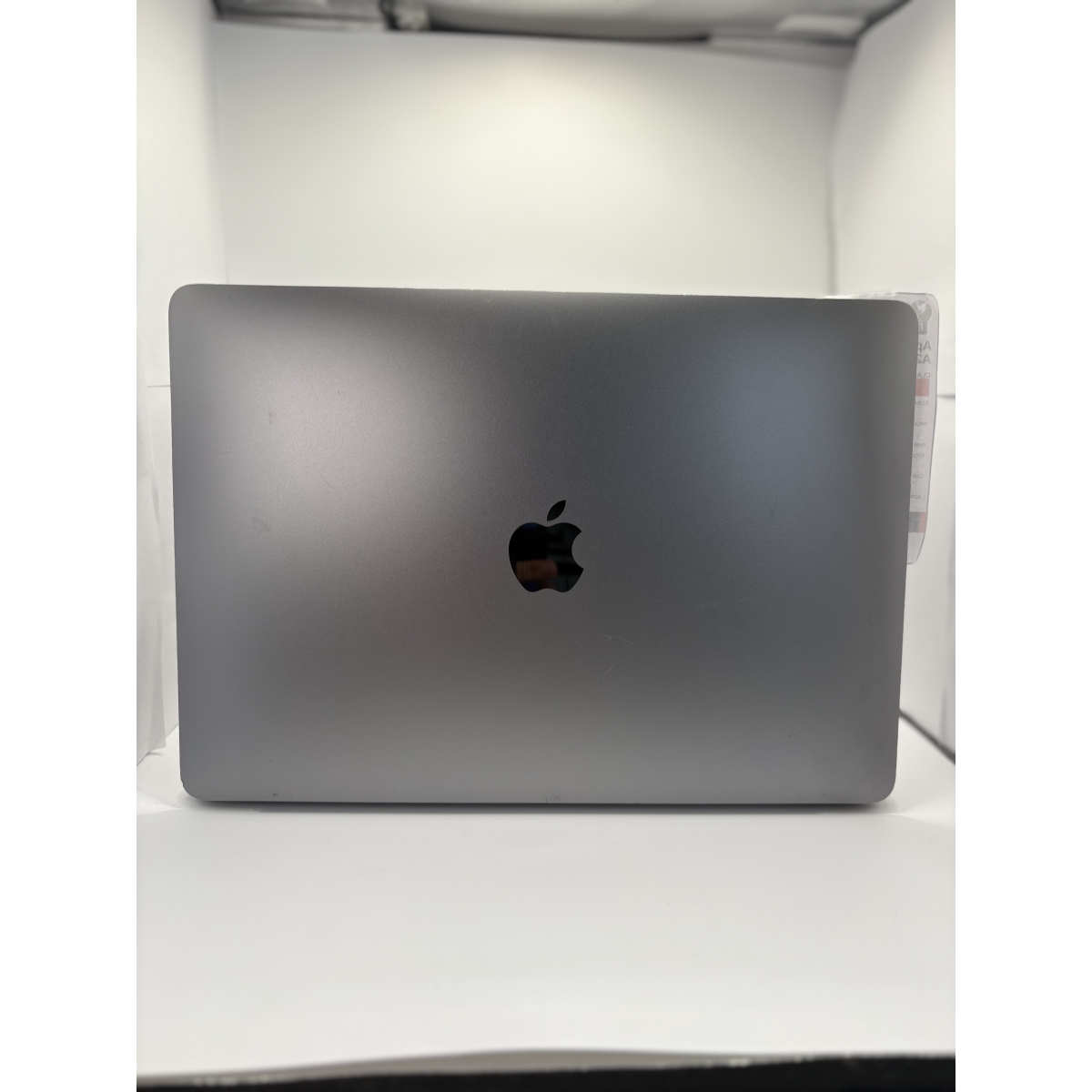 Apple MacBook Air A2179 13 pouces i3 8 Go 256 Go
